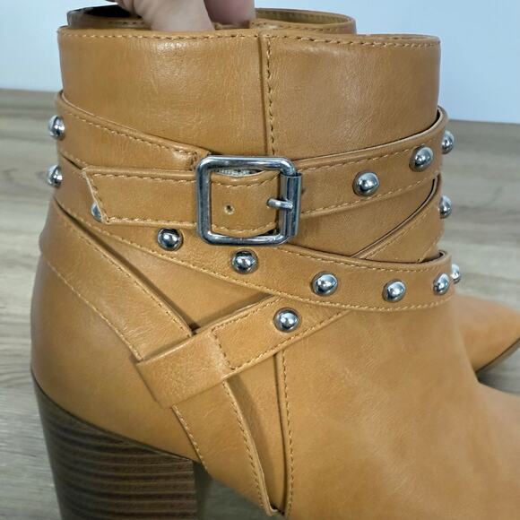 Bamboo Womens Tan Studded Stacked Heel Rigid Boots Size 8.5 New Without Box - Picture 5 of 8
